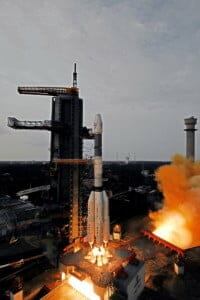 インドの「GSLV」ロケット、通信衛星を打ち上げ　国産上段エンジン2基目の成功