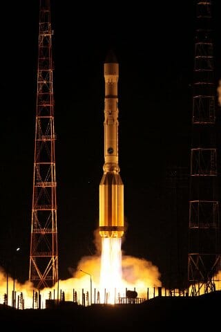 「プロトンM」ロケット、通信衛星「エクスプリェースAM8」の打ち上げに成功