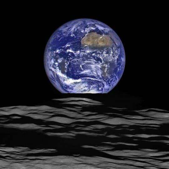 Nasaの月探査 Lro が捉えた美しい 満地球の出 の画像が公開 Sorae 宇宙へのポータルサイト