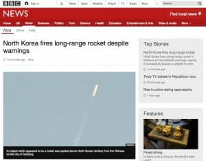 北朝鮮ミサイルは沖縄上空を通過、5つに分離も被害報告なし