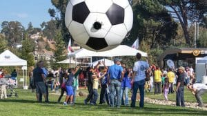 サッカーボールに目玉…カメラドローンはここまで進化した