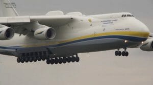 空飛ぶクジラ。世界最大の飛行機「An-225 ムリーヤ」 オーストラリアへ初飛行