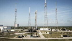 イーロン・マスクのスペースX、東レから炭素素材を2000億円超購入予定か
