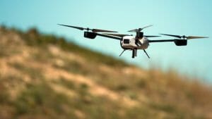 ドコモ、セルラードローンでの「買い物代行サービス」実験へ！　福岡にて日本初の試み