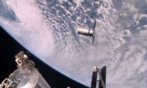 シグナス補給船、宇宙ステーションに無事到着 大西宇宙飛行士がキャッチ