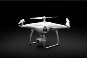 【速報】DJI、新ドローン「Phantom 4 Pro」発表　4K／60fps動画対応　障害物検知／回避機能も向上