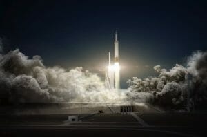 スペースX、個人の「月周回旅行」を発表　2018年に2人打ち上げ