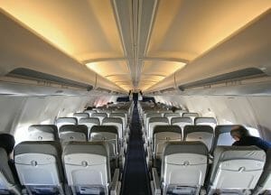アメリカとイギリス、機内への電子機器持ち込み制限へ 中東地域からの航空便