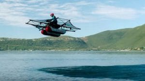 グーグル創業者支援の一人乗り飛行機「Flyer」公開　年内市販を予定