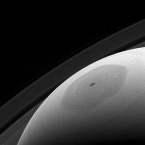 土星北極の目のような六角形、カッシーニが撮影