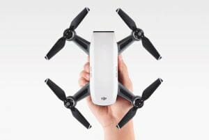 速報：DJI、ミニドローン「Spark」発表　手のひらサイズでジェスチャー撮影、6万5800円から