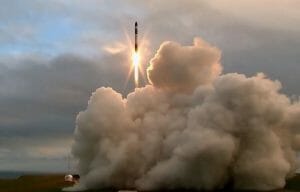 ロケットラボ「エレクトロン」初打ち上げ　軌道到達以外は成功　月面探査レースに刺激