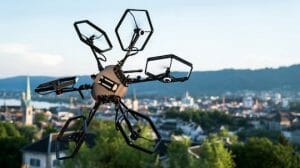ローター角度が変わる「ティルトローター・ドローン」の変態機動を見よ