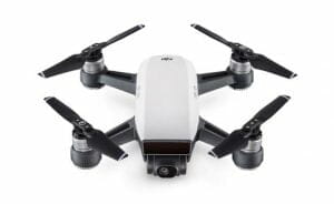 DJIの小型ドローン「Spark」、動画撮影をジェスチャー操作で操作可能に