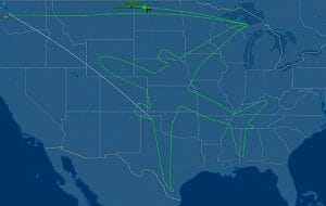 ボーイング787-8、18時間かけてアメリカ上空に巨大航空機を描く