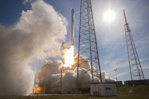 スペースX、10月7日と9日に「ファルコン9」ロケット連続打ち上げへ
