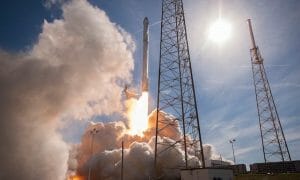 スペースコム、スペースXでの衛星打ち上げに2019年から復帰　爆発事故の保険利用