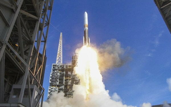 「デルタIV」ロケット、アメリカ国家偵察局「NROL47」打ち上げ