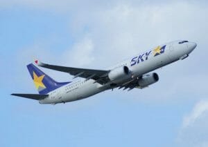 スカイマーク、4名の自社養成パイロットが誕生