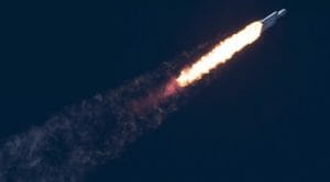 スペースX「ファルコン・ヘビー」、「Arabsat 6A」搭載し12月〜来年1月に打ち上げへ