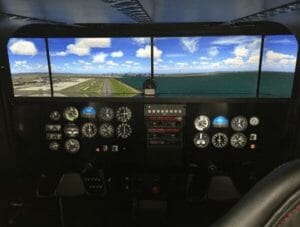 6軸モーション搭載のタマディック製フライトシミュレーター、工学院大学に納品