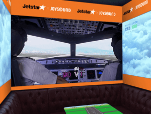 飛行機内にいるような臨場感！ジェットスターとJOYSOUNDがコラボした「飛行機カラオケルーム」がオープン