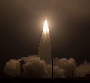 「デルタII」ロケット、最後の打ち上げ成功 「ICESat-2」搭載