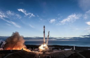 スペースX「ファルコン9」、最後のイリジウム衛星群投入し着陸成功