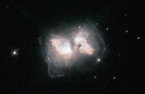 蛹から蝶に孵化する天体。そして蝶の姿もまた進化の過程