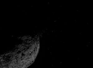 ミッションへの影響は!?「オシリス・レックス」が小惑星「ベンヌ」から放出された粒子を撮影