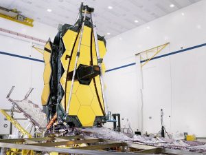 ハッブルの後継機、ジェイムズ・ウェッブ望遠鏡がとうとう完成！宇宙の始まり観測へ