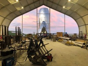 スペースXの次期宇宙船「スターシップ」のプロトタイプ機、製造途中の画像が公開