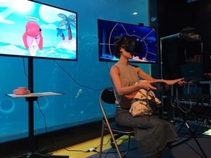 VRで潜水体験。水中ドローンに乗り込んで水族館を泳げるイベントが開催