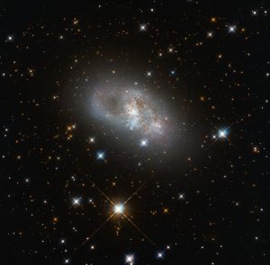 8000万光年先の「おなじみの光景」