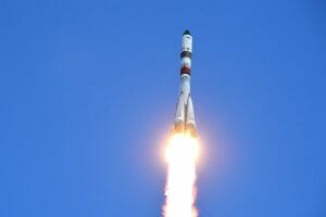 プログレス補給船、打ち上げから3時間20分で国際宇宙ステーションに到着