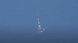 MOMO5号機、宇宙に到達ならず。火花が散る様子も