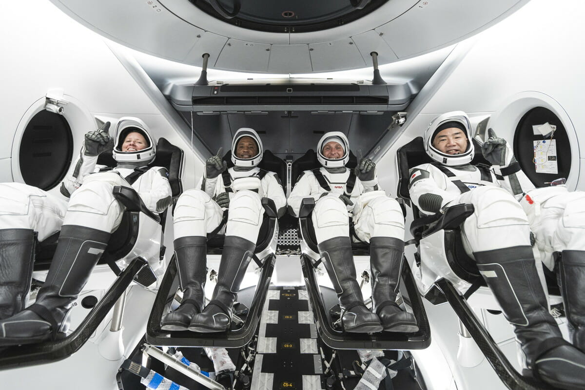 「クルー1」ミッションの宇宙飛行士たち。左から：シャノン・ウォーカー飛行士、ビクター・グローバー飛行士、マイケル・ホプキンス飛行士、野口聡一飛行士