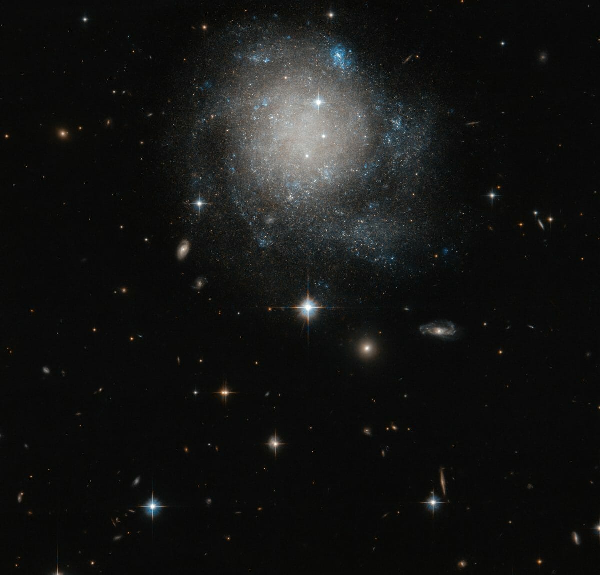 渦巻銀河「UGC 12588」