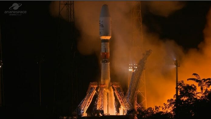 アリアンスペース、UAEの偵察衛星打ち上げ成功　2019年の打ち上げ失敗乗り越える