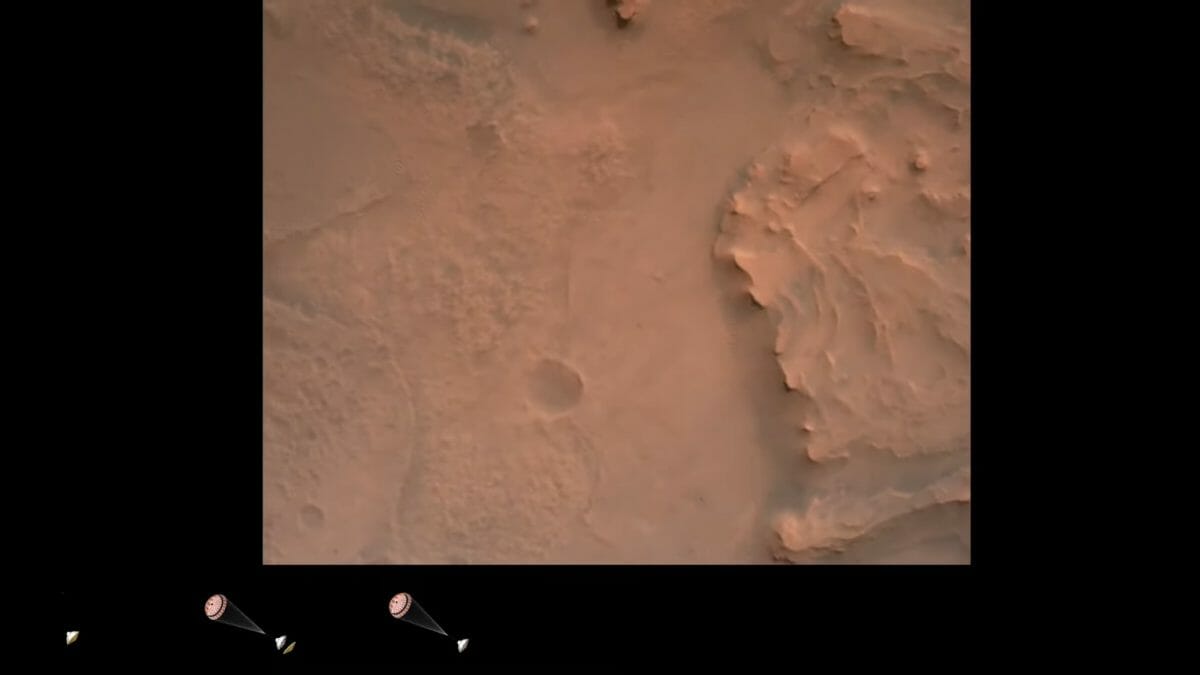 降下中にPerseverance本体下部のカメラが撮影した火星の地表。NASA公開の動画より（Credit: NASA/JPL-Caltech）