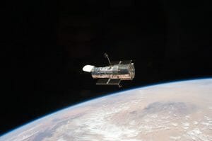 ハッブル宇宙望遠鏡が科学観測を中断 ジャイロスコープの1基に不具合