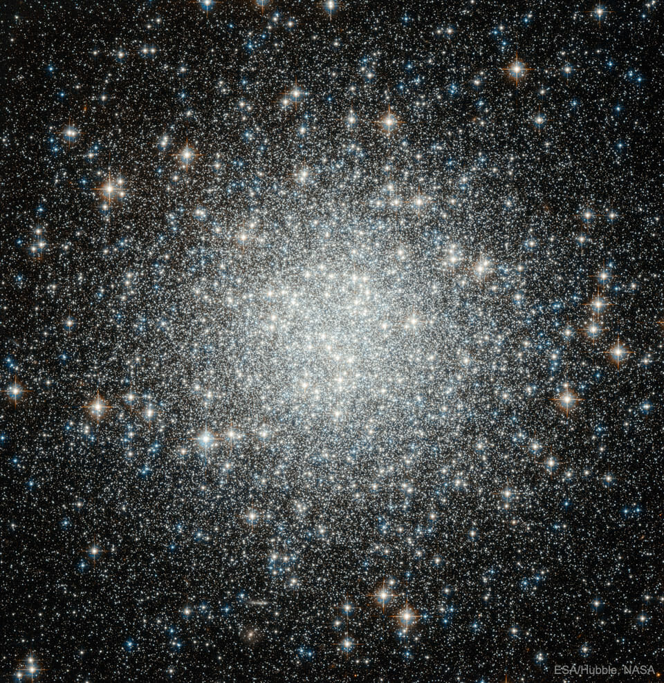 球状星団「M53」（Credit: ESA/Hubble, NASA）