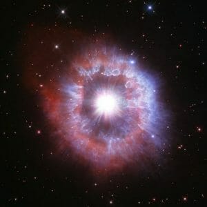 31周年おめでとう！「ハッブル」宇宙望遠鏡が撮影した巨星の姿