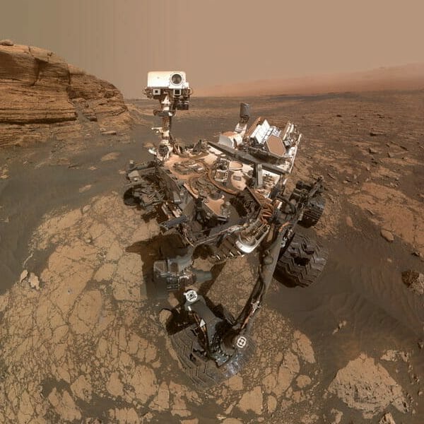 こちらも健在。NASAの火星探査車「キュリオシティ」最新セルフィー公開