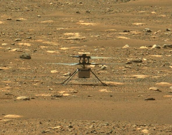 NASA火星ヘリ、人類史上初の地球外での動力飛行に成功。動画も公開