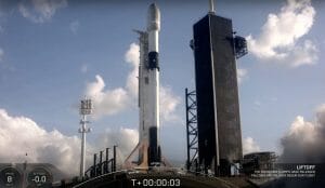 スペースX社、52基のスターリンク衛星打ち上げ成功　2機の人工衛星をライドシェア
