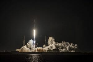 ファルコン９ロケット、同一機体10回目の打ち上げと着陸に成功