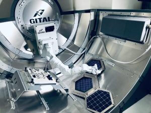 GITAI、ISSで行う技術実証のためのNASA安全審査を全て通過　8月にクルードラゴンで打ち上げ予定