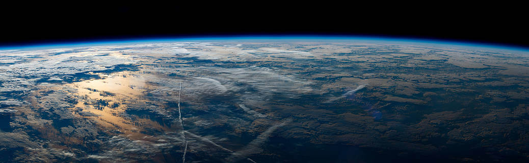 earth_banner（Credit：NASA）