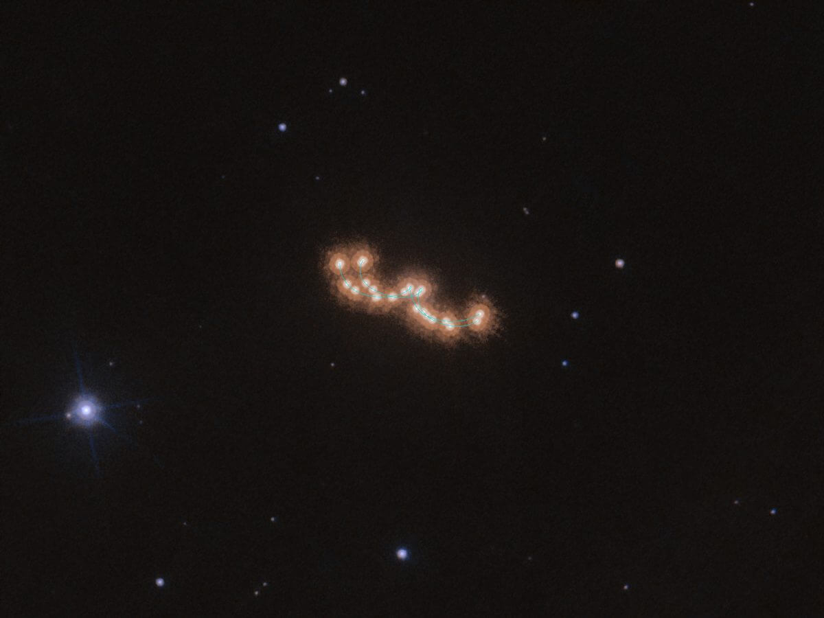 3年かけて観測された褐色矮星の連星「Luhman 16」の天球上における見かけの動き（Credit: ESA/Hubble & NASA, L. Bedin et al.）
